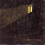 Hoes van Shadow on the Wall door Mike Oldfield and Roger Chapman