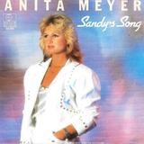 Hoes van Sandy’s Song / Breakaway door Anita Meyer